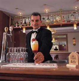 Royal Astor Otel
